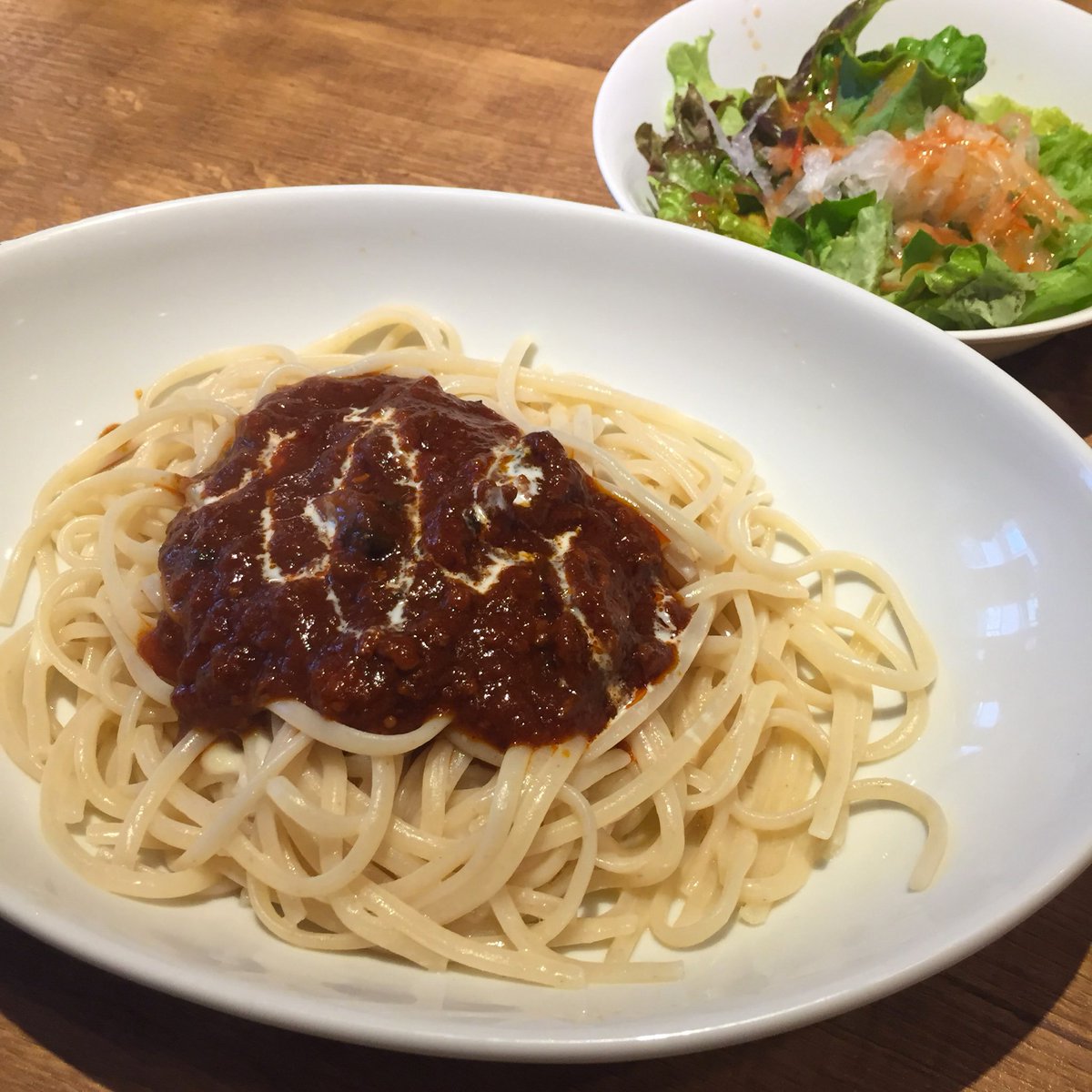 ひょうたん 日本一おいしいミートソース エビとアスパラのアラビアータ 和風ダシのカルボナーラ 大盛 日本一らしいぶりよっ 替え玉 めずらしいぶりなっ ソースが下で たのんで 写真のたべ方で たべたほうがよかったみたいぶりっ 代々木 トスカーナ