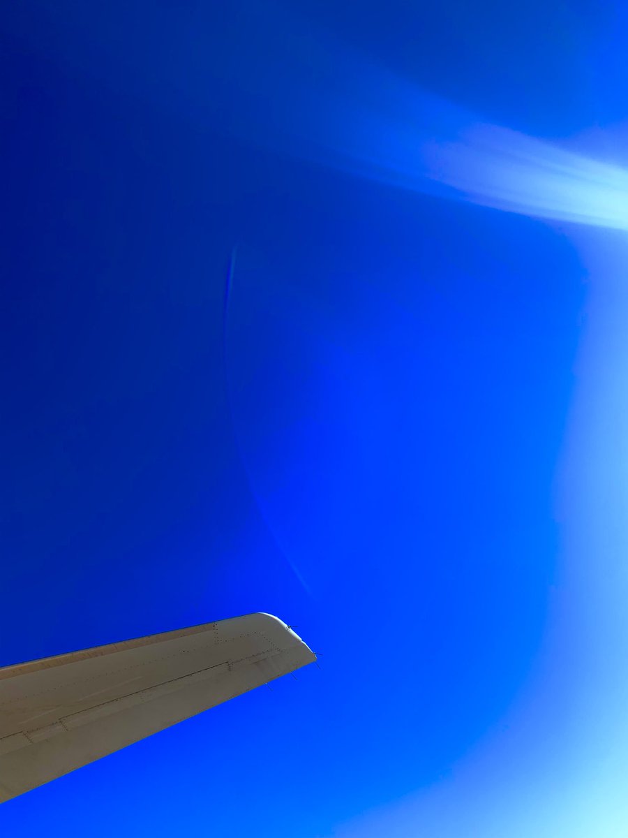 Wohlrabe's tweet photo. Clear blue sky. #HomeComimg. https://t.co/jSTAskZKtv