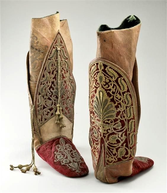 A pair of Tunisian leather boots dating back to the 18th century.
#Tunisia