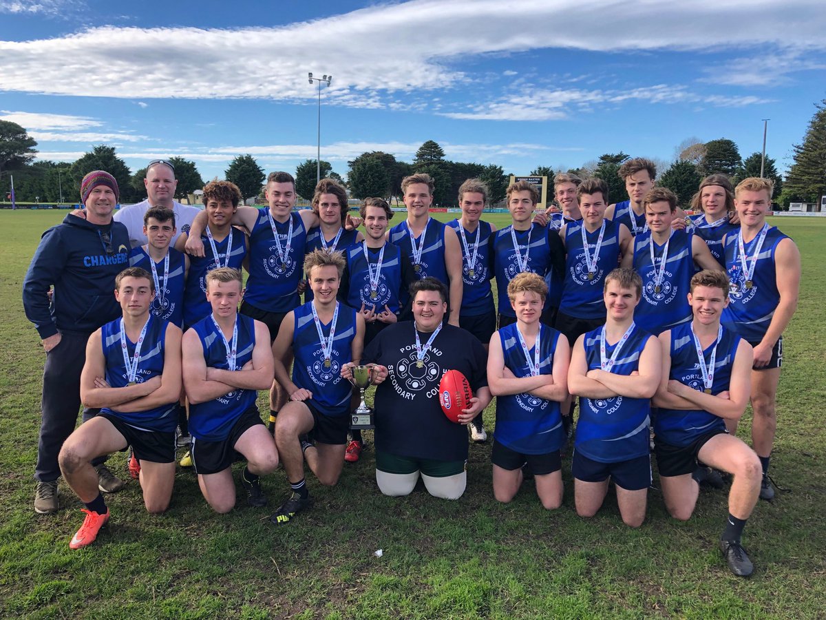 Portland Sec Coll winners of the Western District Country Cup over Brauer Coll Warrnambool at Port Fairy today. Well done to both schools the game was played in great spirit ⁦<a href="/aflvic/">AFL Victoria</a>⁩ ⁦<a href="/AFL/">AFL</a>⁩ ⁦⁦<a href="/WesternVicNews/">3HA / MixxFM News</a>⁩ ⁦⁦⁦⁦⁦⁦⁦⁦⁦<a href="/AFL_WD/">AFL Western District</a>⁩