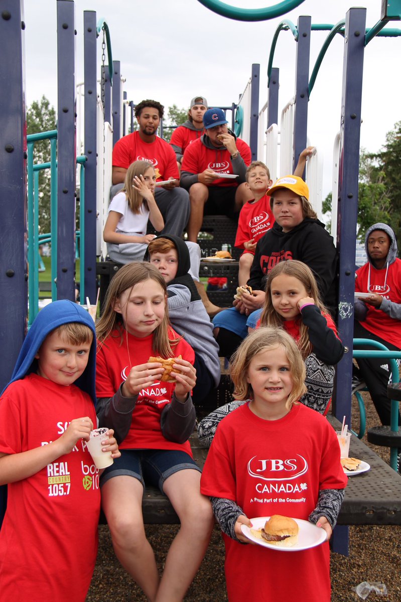 Allie_daye's tweet photo. A few more pictures of the @Bombers_Brooks experiencing the @CityofBrooks community connections! @JarrettJoyner @TheCreator_13 #simpleconnections #strongercommunities #friendlyneighbors https://t.co/8nMyJ6v7WQ