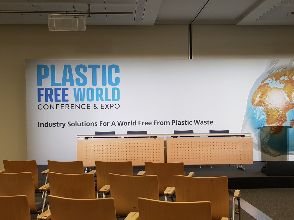 tra_venturing's tweet image. Day two and kickstarting it is the engimatic David Newman of the BBIA. #biobased