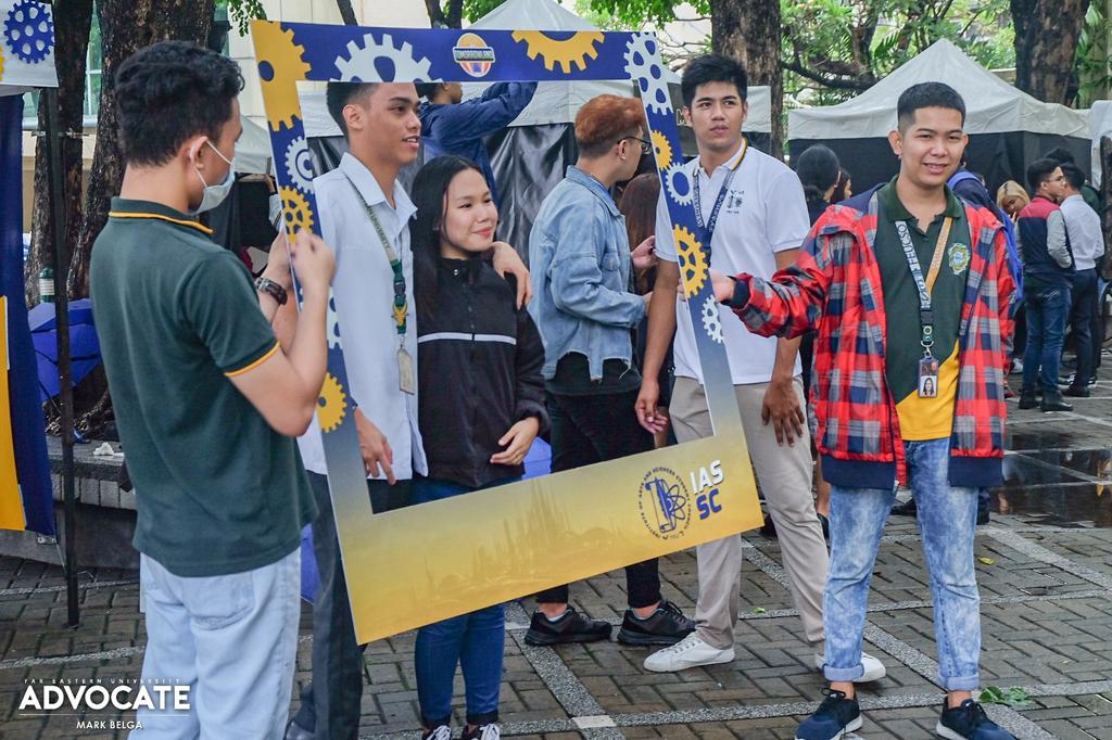 FEUAdvocate's tweet photo. NOW: Send-off festivities hosted by Far Eastern University Central Student Organzation (FEUCSO) and other Institute councils continue at the FEU Plaza this Friday afternoon.

#FEUBaccMass2019
#FEUClassOf2019 https://t.co/p57XpXKRJj