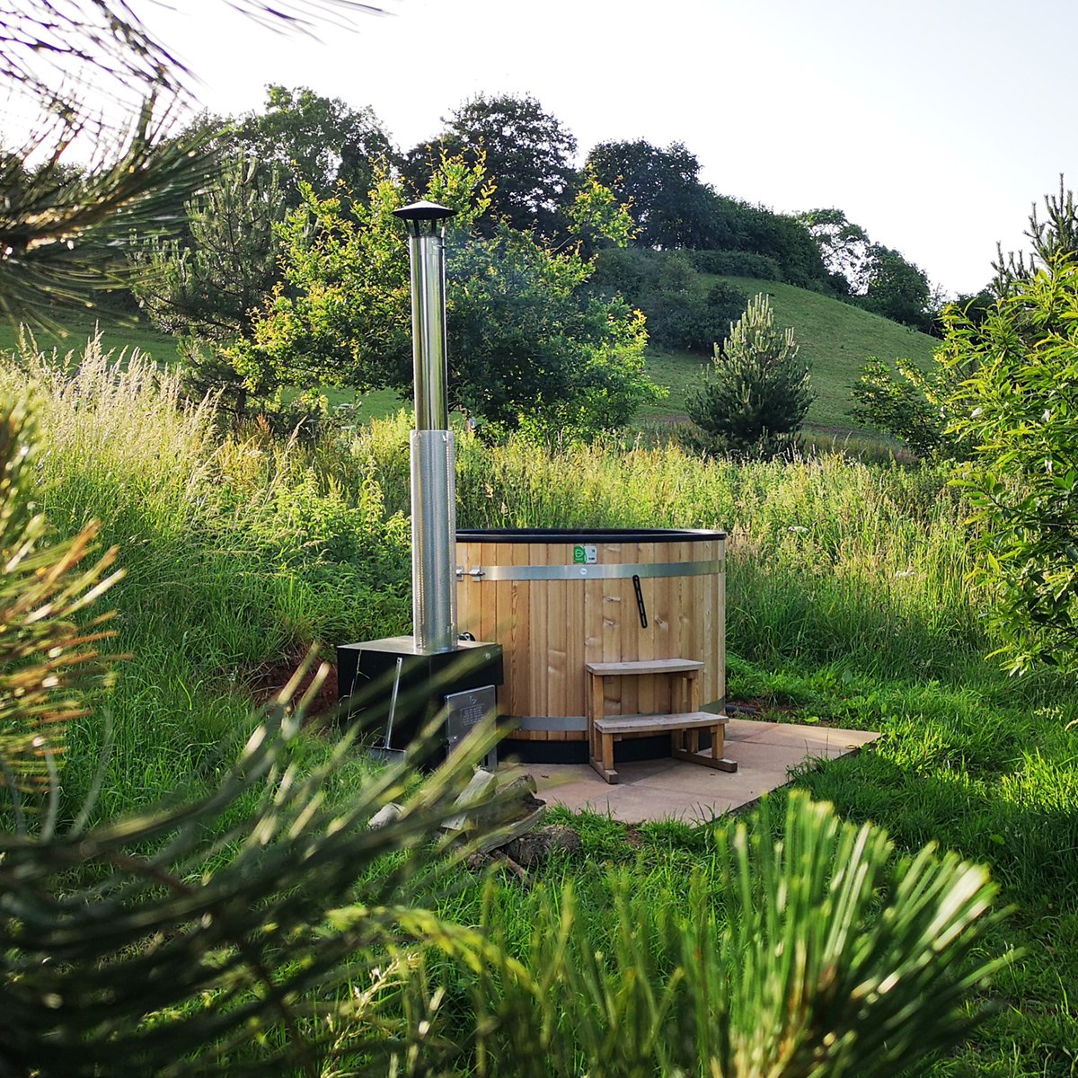 Rocombe_Retreat's tweet photo. Using the hot tub is really simple!

Fill Tub First, Light fire, Check Temp, Have Fun.

https://t.co/mhsH4iSZ0Y

#glamping #devon #torbay #FridayFeeling #FridayMotivation #hottub #glampingdevon #farmholiday #retreat #Chillout https://t.co/rOLAmpGaTg