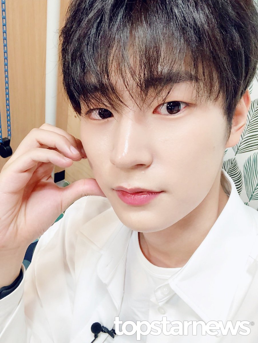 KNK 크나큰 희준 ヒジュン 直筆サイン チェキ 2 KNK クナクン크나큰 / 個人チェキ 直筆サイン入り②ヒジュン희준