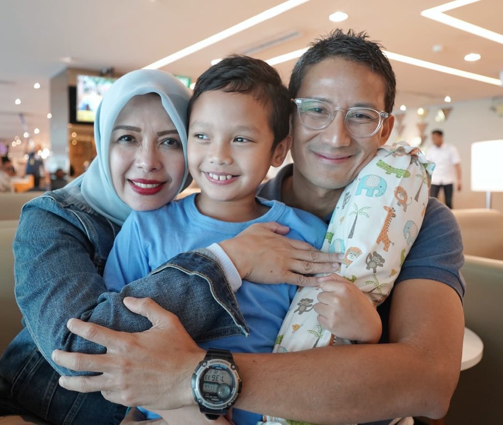Di hari ulang tahun yang ke-50 ini, izinkan saya mengucapkan terima kasih yang tak terhingga kepada kedua orang tua saya, istri serta anak-anak, keluarga besar, dan juga seluruh lapisan masyarakat Indonesia yang terus memberikan dukungan, dan do'a.