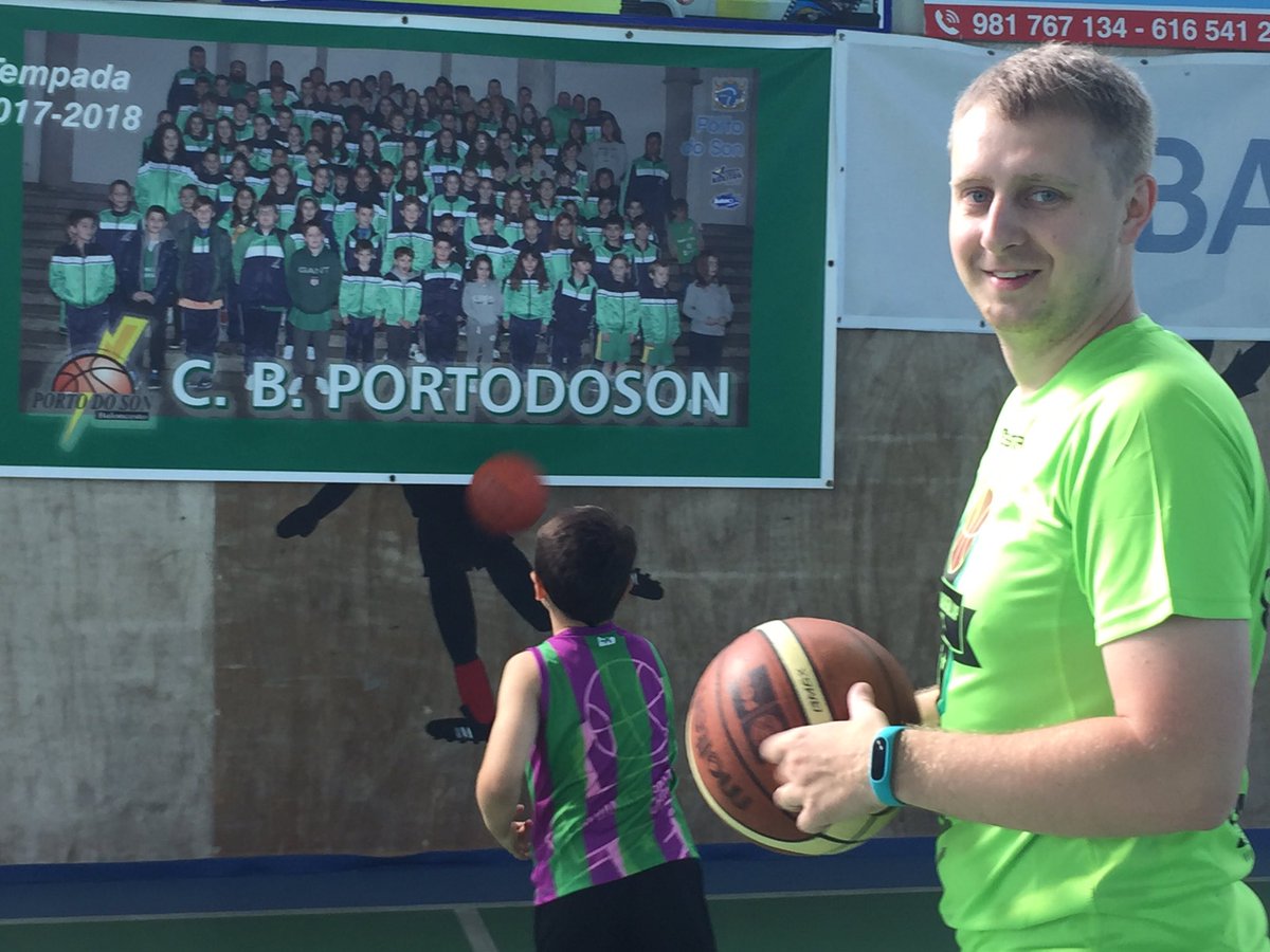 Vitautas Zapalski e Tomas Tarasivicius dous grandes adestradores no Lituania Basketball Camp de Porto do Son.