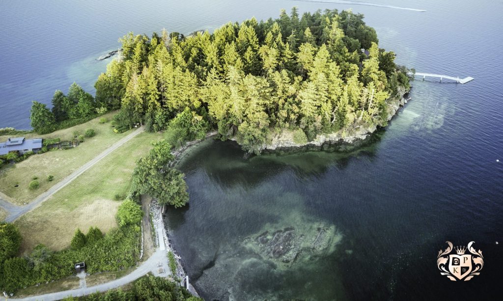 Elliot Beach Connection Session | Ladysmith’s Best Kept Secret Photo Location peterklopperphotography.com/2019/06/28/ell…