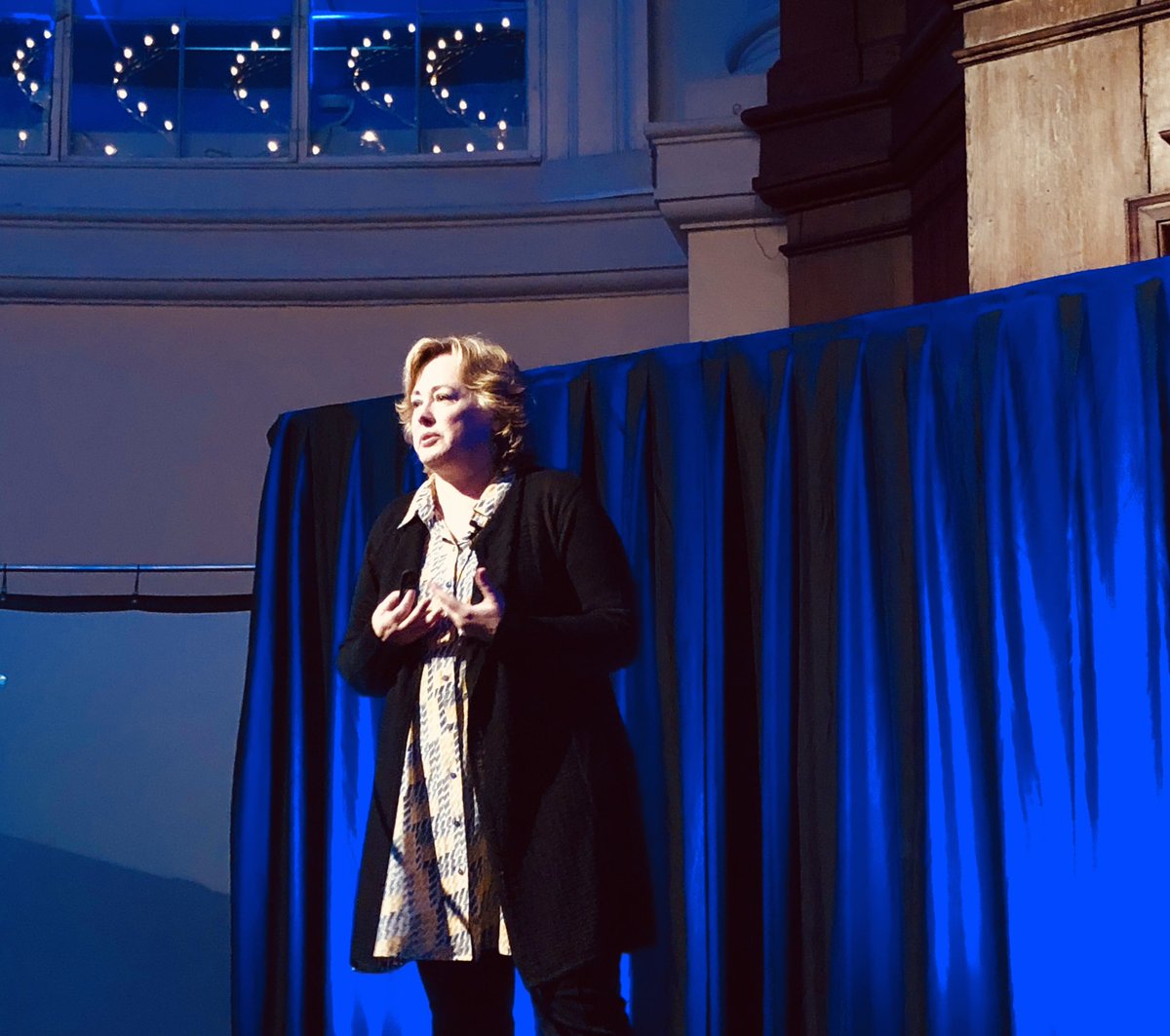 aace's tweet photo. Friday Keynote on Learning Analytics with @barbarawasson #EDIL19 https://t.co/IS7apjF3Bn