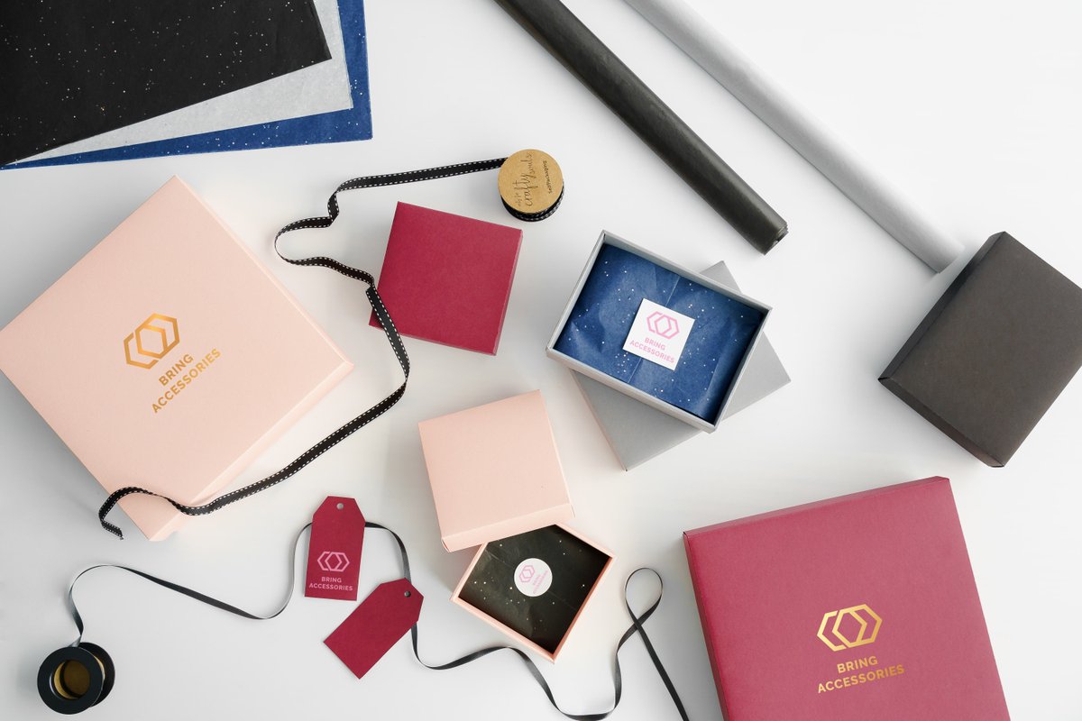 Scopri le nostre scatole rivestite premium, un design esclusivo di SelfPackaging! 📦✨