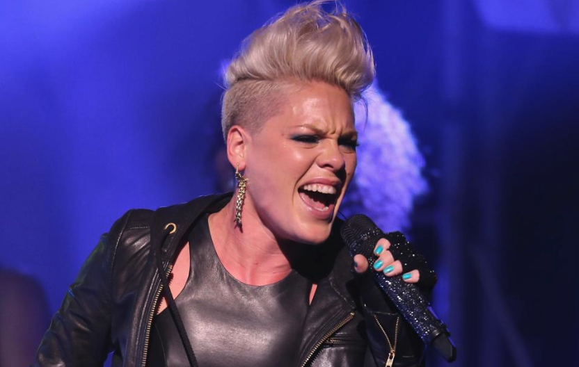 gsgmediacentre's tweet photo. Pink Tweets Heartfelt Message To Devastated Fan
◆
◆
◆
#Concert #Glasgow #JustGiveMeAReason #Pink #WhatAboutUs #London #Wembley #PinkTour #BeautifulTrauma #pink2019 #Pinklive #GSGM #MusicNews #Fans #Scotland #FridayFeeling #FridayThoughts https://t.co/lI5tKmeLww https://t.co/xYED6WaYaA
