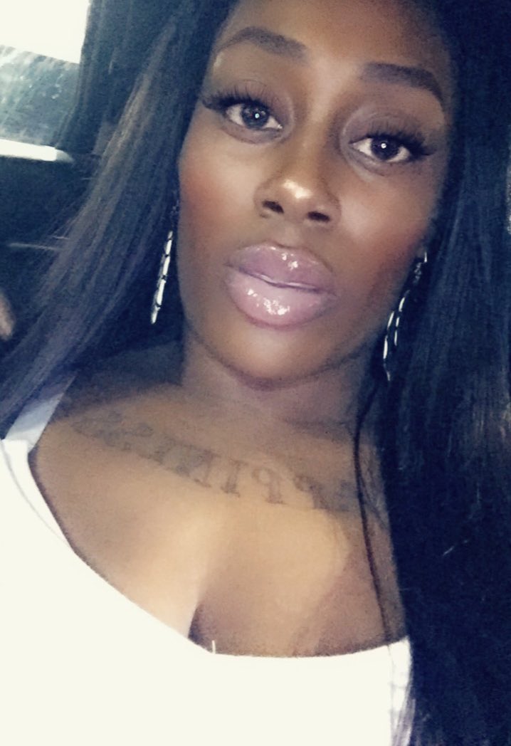 pmfmatteblacc's tweet photo. Just cuz I’m still up 🌸 https://t.co/JKkPCiJA0I