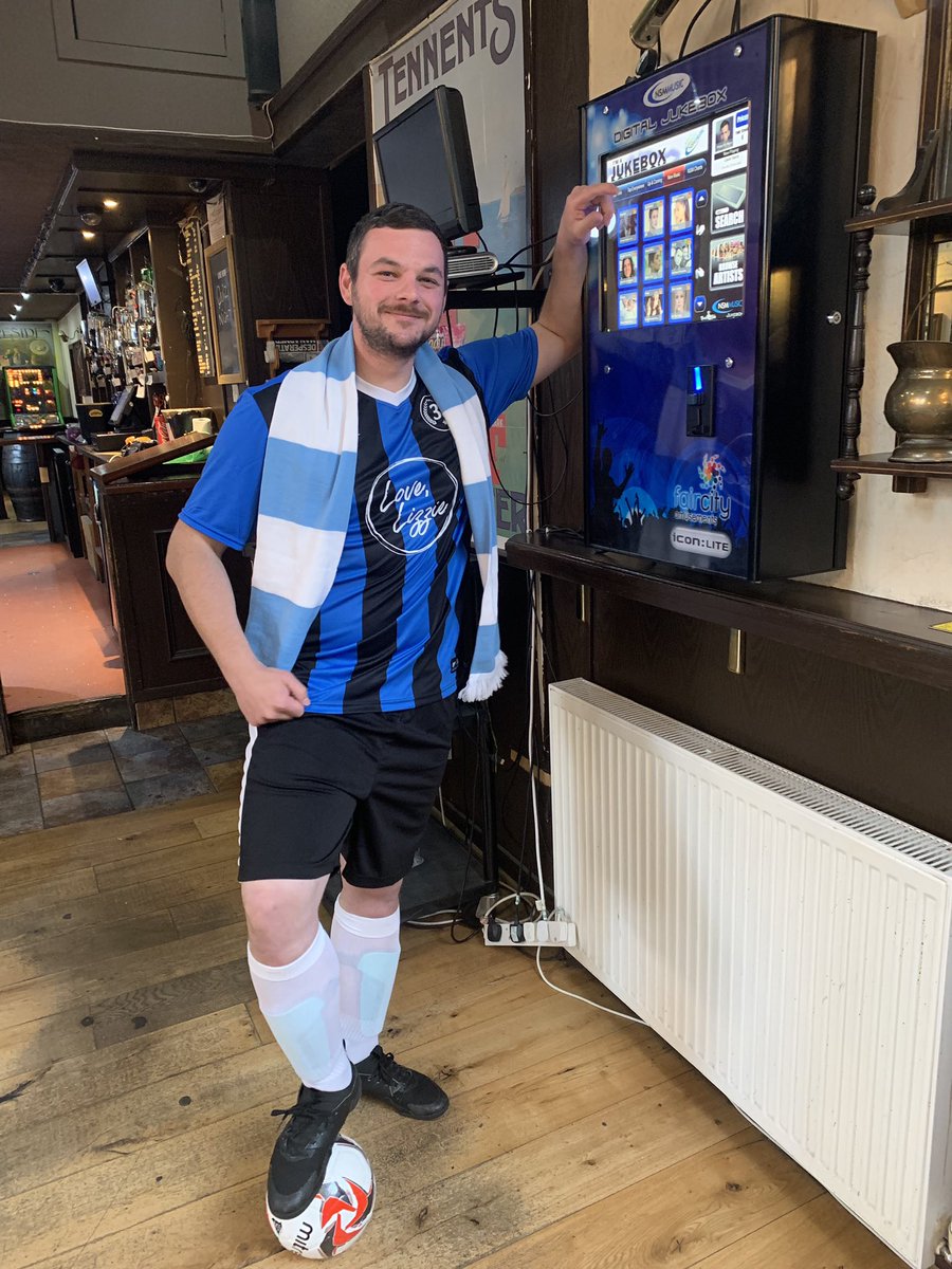 FutsalClub33's tweet photo. FC33 are delighted to present our first ever home and away strips shown off by our models in there natural habitat. Massive thank you to Love, Lizzie for sponsoring us and printing our fantastic strips 😍 #FullKitWinners #Fashionistas #FC33 https://t.co/Sm4bxQGqqE