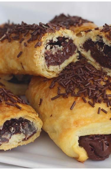 roociipii's tweet photo. Discutiendo con unos amigos hemos tenido un pequeño dilema,no me falleisss!
RT de chocolate 
FAV de crema https://t.co/mnZpOsYDjD