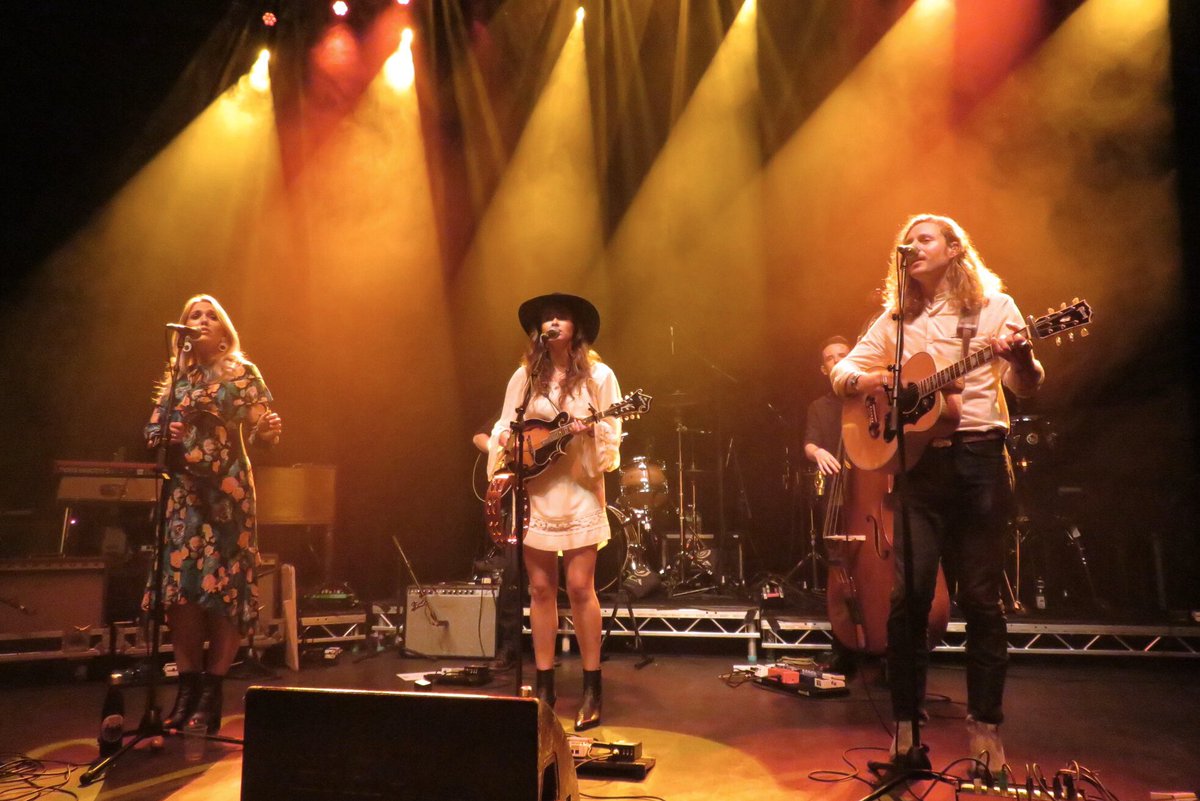 1drinstar's tweet image. The Wandering Hearts supporting Lukas Nelson at O2 Shepherds Bush Empire in London last night. @o2sbe #o2shepherdsbushempire @thewanderhearts #thewanderinghearts #o2shepherdsbush #livemusic #music #londonmusic #gig #countrymusic #liveband