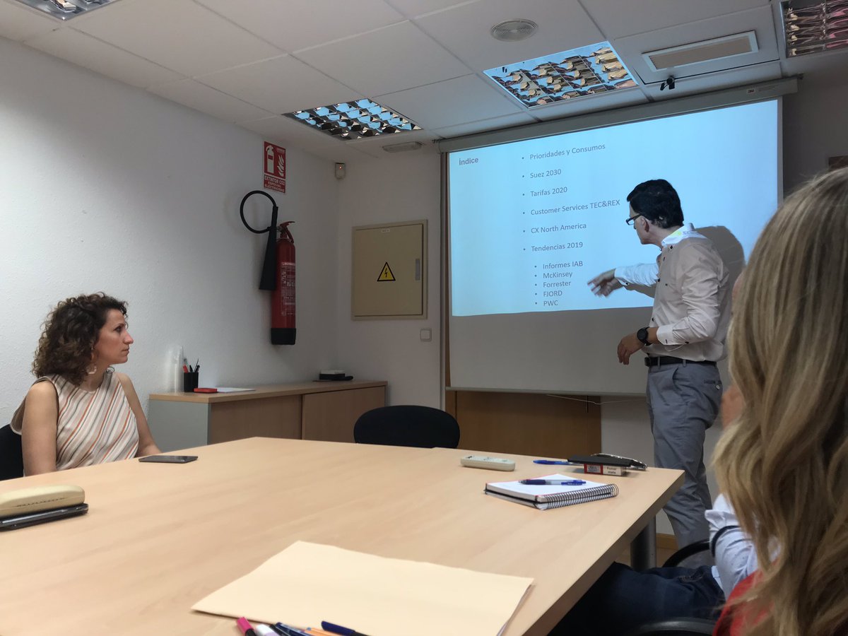 JSordo's tweet photo. Comité de Clientes DR Murcia. Analizamos objetivos y afrontamos nuevos retos. #DISS #digitalización #clientes https://t.co/Dx0Emr3YVr