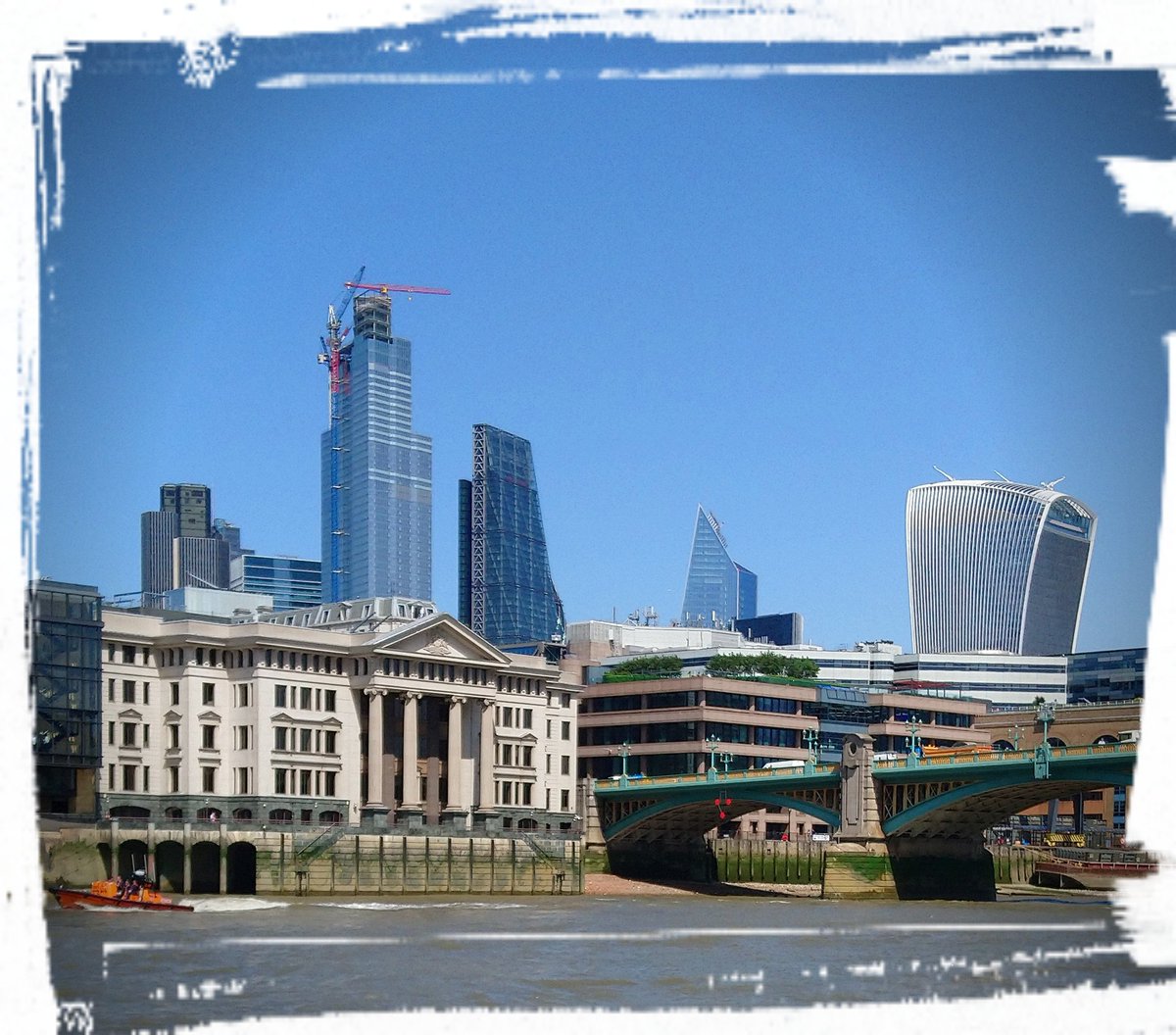 abstractleisure's tweet photo. #dizzybitch forgot to add photo to my last tweet... On #London ferry on the #Thames yesterday. Enjoying some exhibitions. #art https://t.co/xnBrYGUfKt