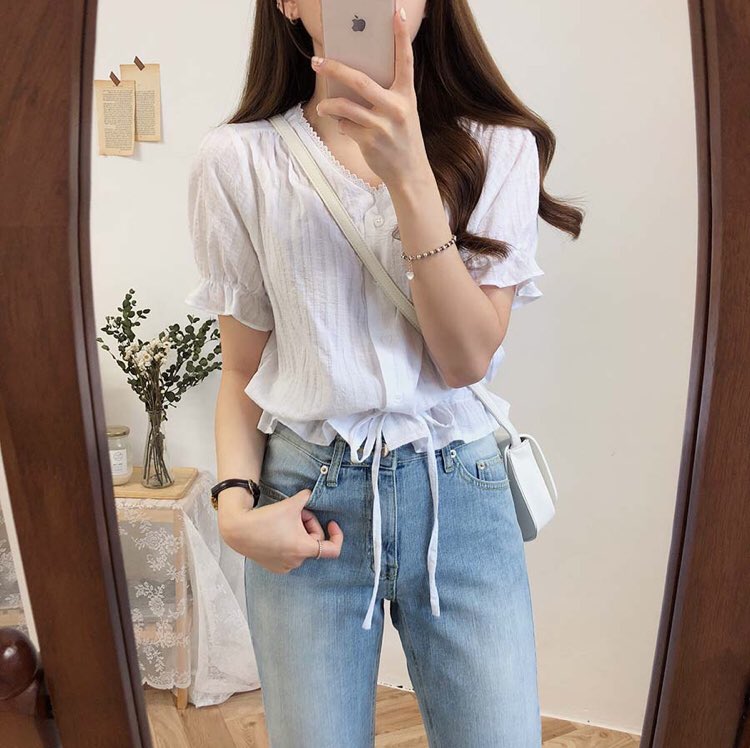 CH15Shop's tweet photo. [pre] 세나즈 리본 블라우스 เสื้อร้าน #sudalsalon น่ารักมากก~
👚มี 2 สี : Ivory/Beige 
👛ราคา 1,250฿
🎈ค่าส่ง 30/50 https://t.co/4kMZibaRn4