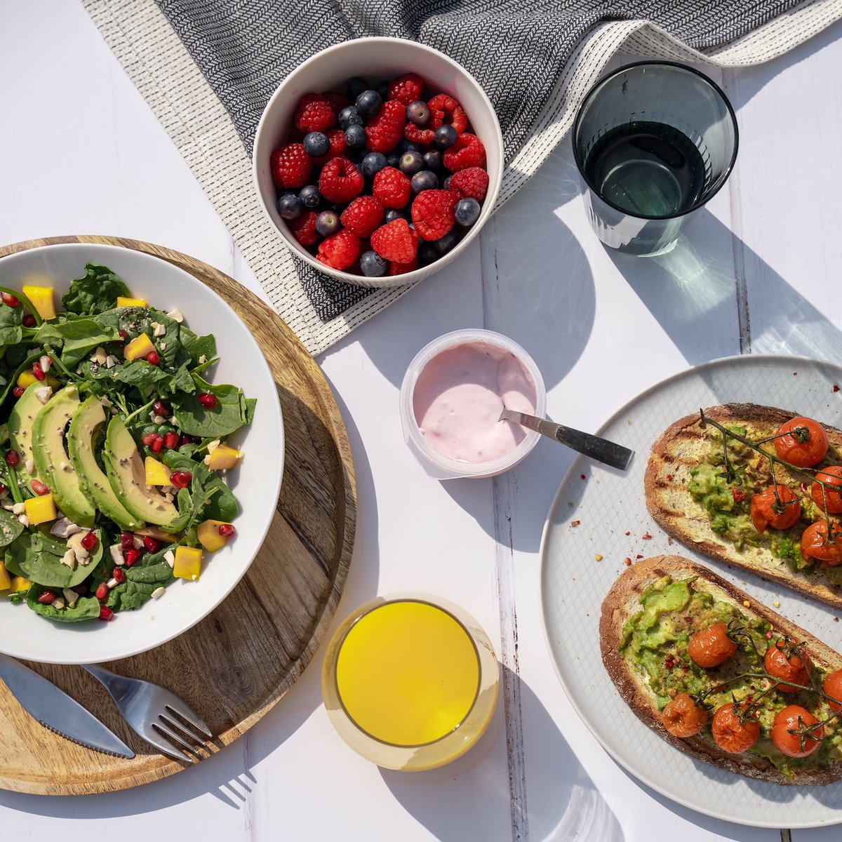 The sun’s got its hat on, so that calls for an al fresco picnic! Have a great #NationalPicnicWeek everyone. #Activia #Activiayogurt