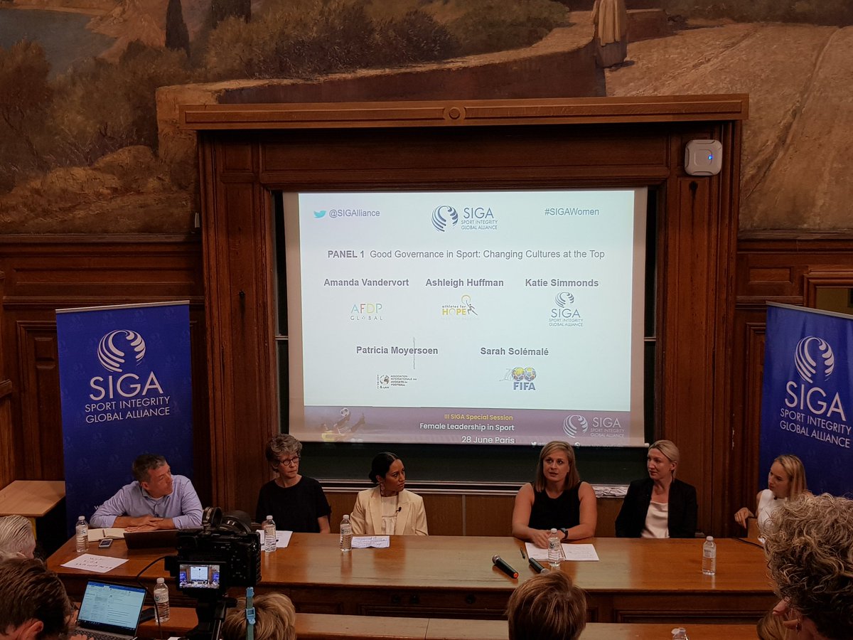 FAMilliat_en's tweet photo. #SIGAWomen | Sport governing boards must "free up some seats" to allow women to be part of it. According to @patmoyersoen, we need to "create a network for women" because "asking for a seat means a man has to move" #sportgovernance #shareMilliat https://t.co/Zy1w3obgtp