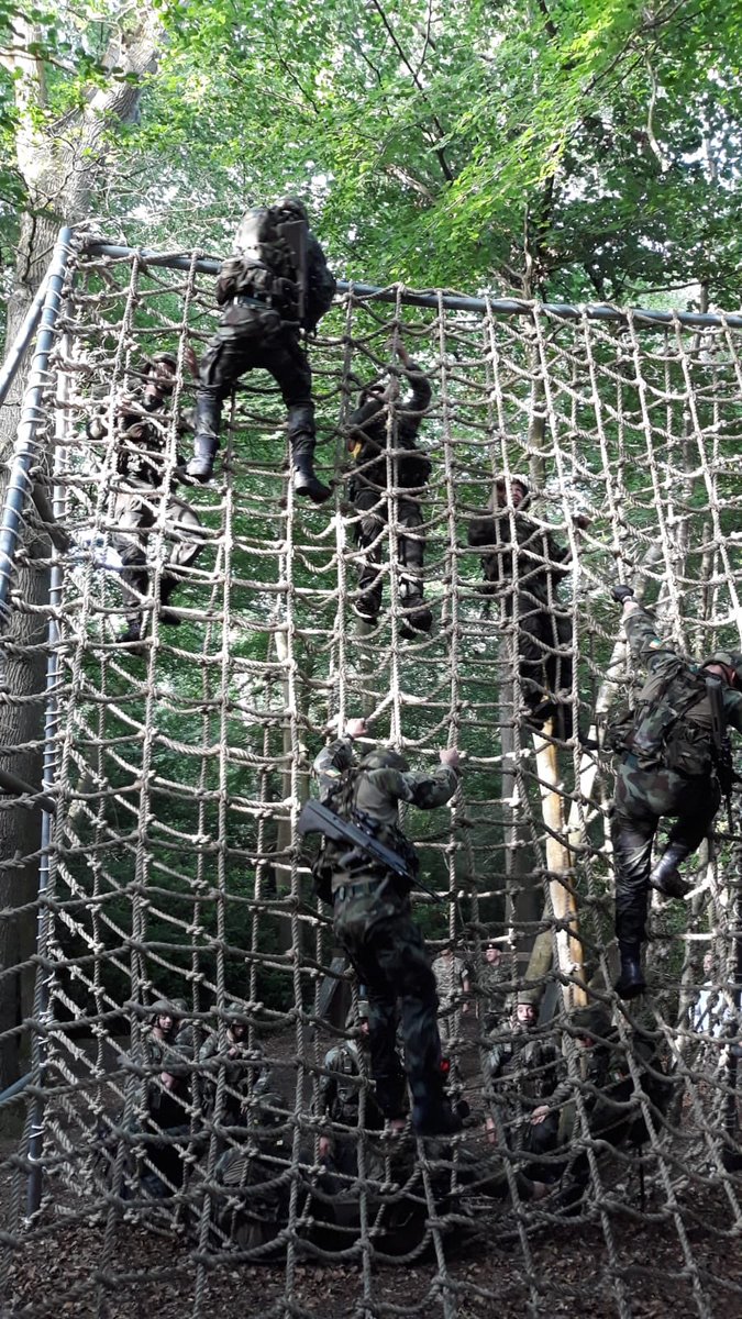 defenceforces's tweet photo. Yesterday the 95 Cadet Class team won the march and shoot competition at the Royal Military Academy Sandhurst. The comp involved a battle run, assault course and shooting and pitted the Irish Cadets against 8 teams of UK Cadets. COYBIG!! #ÓglaighnahÉireann #StrengthenTheNation https://t.co/G5GNdsxy9Y