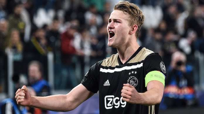 juventusnewsof's tweet photo. #DeLigt alla #Juve, blitz decisivo: le nuove cifre: All’#Ajax andranno 70 milioni con qualche bonus aggiuntivo. Per il difensore pronto un contratto da circa 12 milioni con una clausola da 150 https://t.co/Rj6VEdlQI1