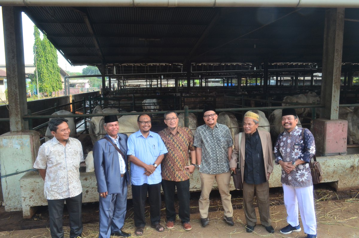 dharmajaya66's tweet photo. Kunjungan Dewan Masjid Indonesia Ke PD Dharma Jaya, Membahas Mengenai Penjajakan Kemungkinan Kerjasama Penjualan Ternak Kurban.

Untuk informasi selengkapnya kunjungi https://t.co/G0zUbC4Tng

#dharmajaya #dkijakarta  #Jakarta 
#kurban #bumdpangandki https://t.co/nBAI3jJlnt