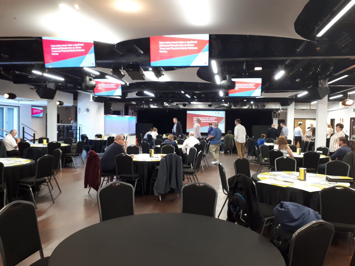 Menvcity's tweet photo. Live from the #AtACrossroads conference at @teessidesu (One hundred thousand thank yous for hosting us!) where a host of speakers and workshops will be based around the issue of active travel! It's time to act, and we will keep you up to date with events as they unfold! https://t.co/iaPebflCbD