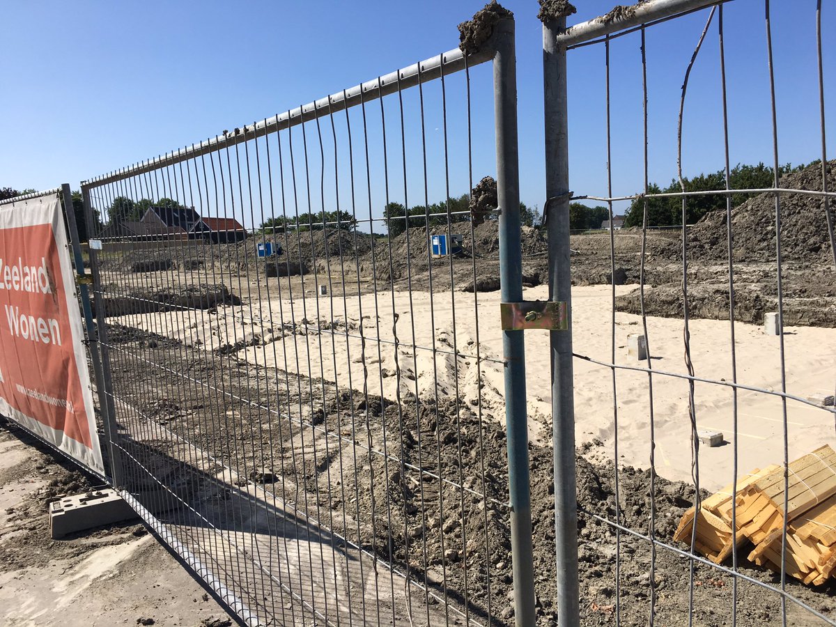 Claverveld West-Souburg Heiwerk en aanvang Fundatie. Op naar een mooie bouw fase 1 en later dit jaar fase 2 <a href="/FraanjeBouw/">Fraanje B.V.</a>