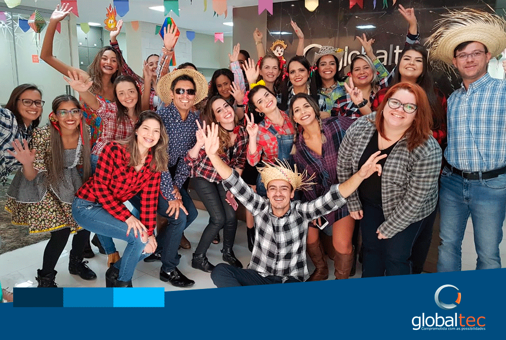globaltec_sa's tweet photo. Quando a quadrilha começar ninguém mais vai querer parar. Todo mundo só vai querer festejar! Venha na moda da roça que é pra genti ficar tudo bunito sô! #globaltec #ébomtrabalharaqui #festajunina https://t.co/UPKET23FKJ