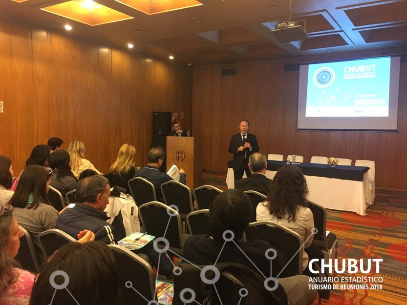 ¡GRACIAS CHUBUT! 👏
El director del OETR🇦🇷 <a href="/pablosingerman/">Pablo Singerman</a> presentó los resultados estadísticos 2018 📊 de Turismo de Reuniones del país y de la provincia en el marco del  2do Encuentro Provincial de Turismo de Reuniones.

#Anuario2018 #TurismoDeReuniones #EquipoPaís