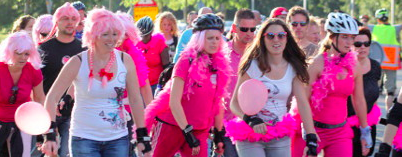 Skates klaar? Rollen maar! En vanavond kleurt de Skate Parade ROZE, vanwege het <a href="/Midzomergracht/">Midzomergracht</a> #Festival in #Utrecht deze week buff.ly/2qU62pA #USP030 <a href="/uskateparade/">Utrecht Skateparade</a> #gratis
