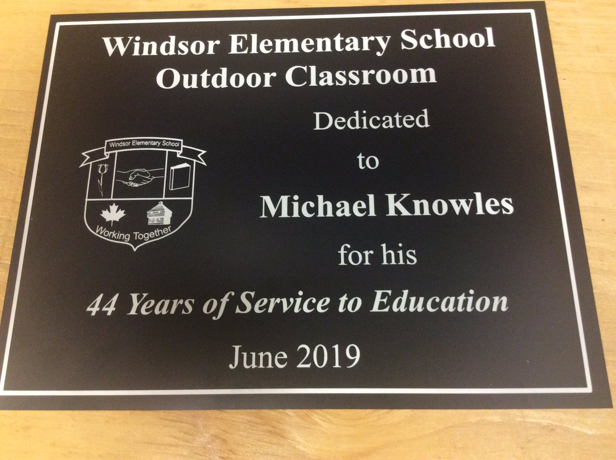 ForandJanice's tweet photo. Presentations for perfect attendance, citizenship and dedication of the outdoor classroom in Honour of Mr. Knowles. #WES #AVRCE #DedicatedToEducation https://t.co/2pmLnM2KRA