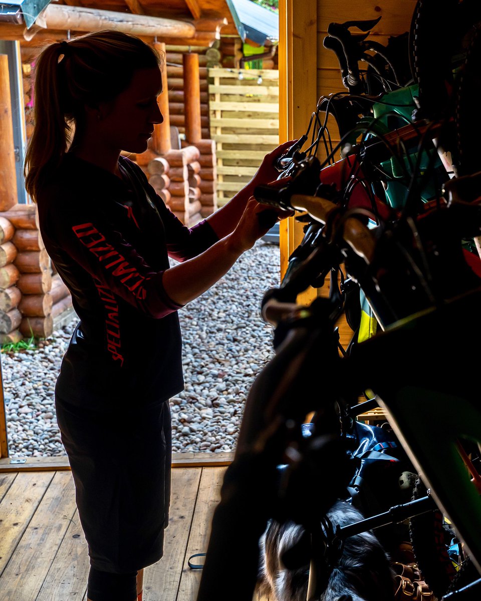 Road bike or mountain bike this weekend? 🤷‍♀️ Lumi says.. mountain biking &amp; camping please! 🏕💚 | #friyay #heyletsgo #thesweatlife | 📸: @brodiehoodphoto