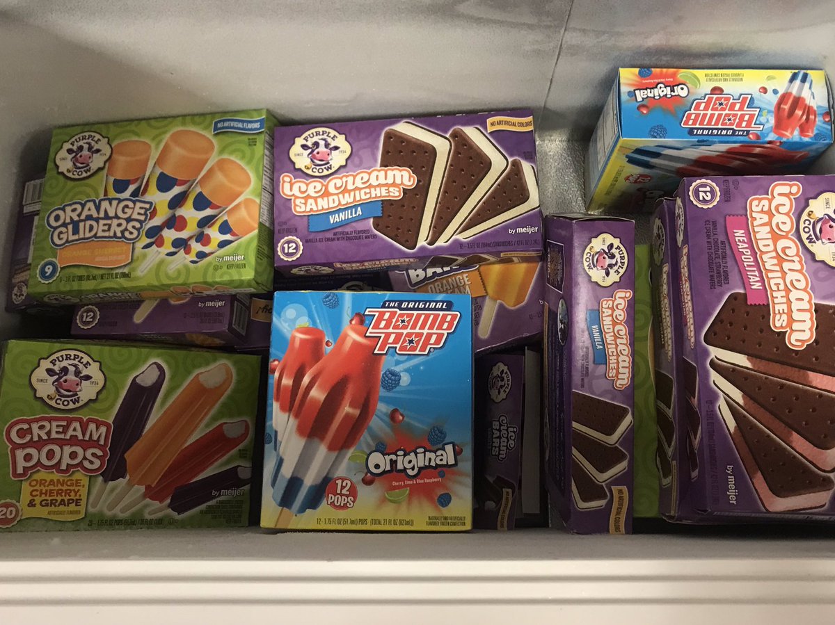 The ice cream man stopped by with some cold ice cream on this hot day for my associates!! 🍦🍦🍦🍭🍭🍭🍦🍦🍦🍭🍭