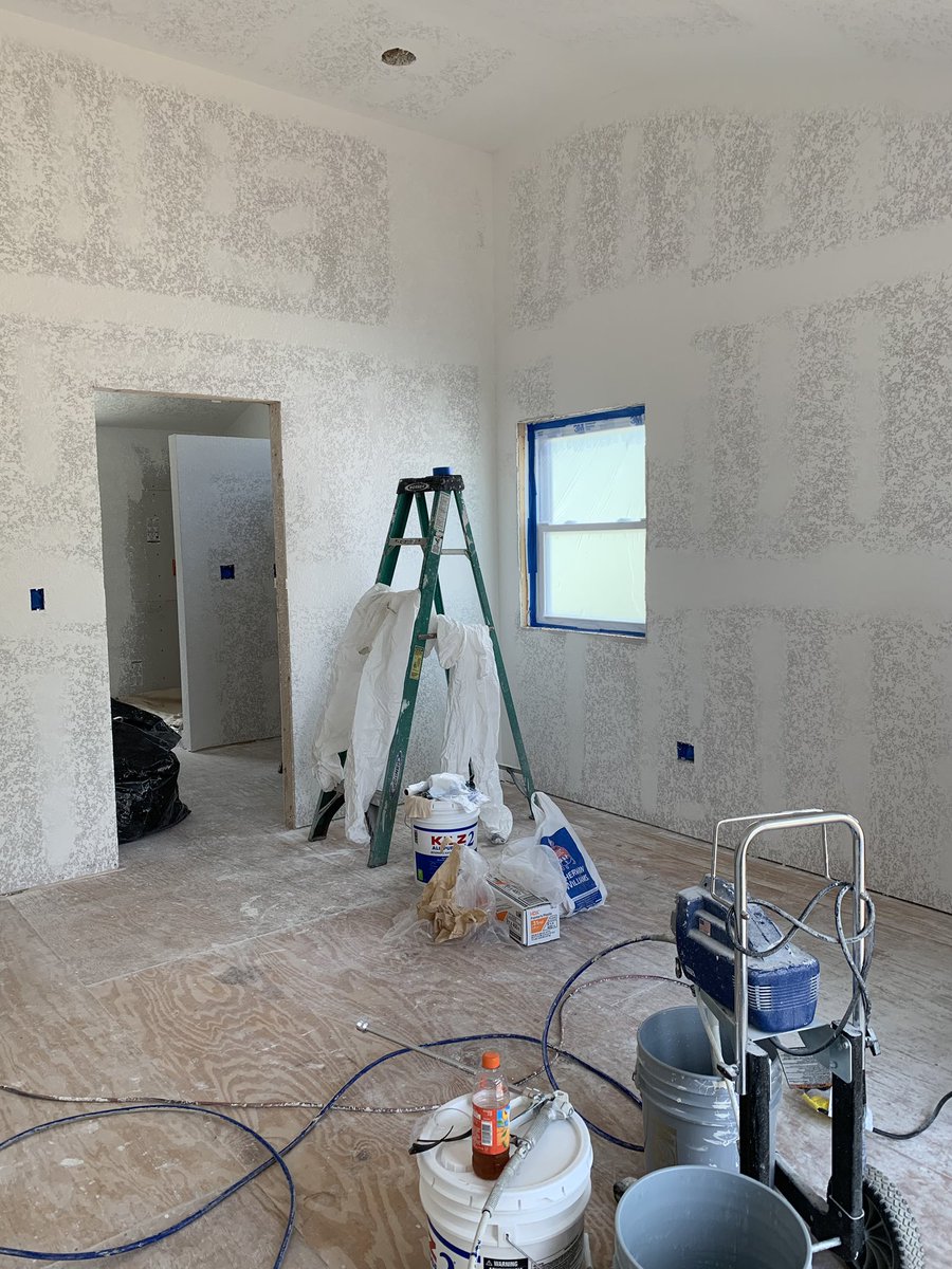 JosephPinzon11's tweet image. Need your ceilings and walls sprayed in a jiffy call LJ Painting!