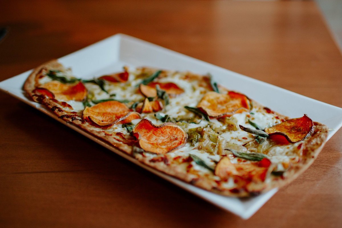 Cocktails, small plates (both herbivores and omnivorous) &amp; craft beers - Bar Buffalo invites you to experience unique combinations in an intimate ambiance.  
Check out the Guide to Downtown Happy Hours --&gt; bit.ly/RochMNHappyHou…
@RochMNMomsBlog 
#ExperienceRochesterMN #rochmn