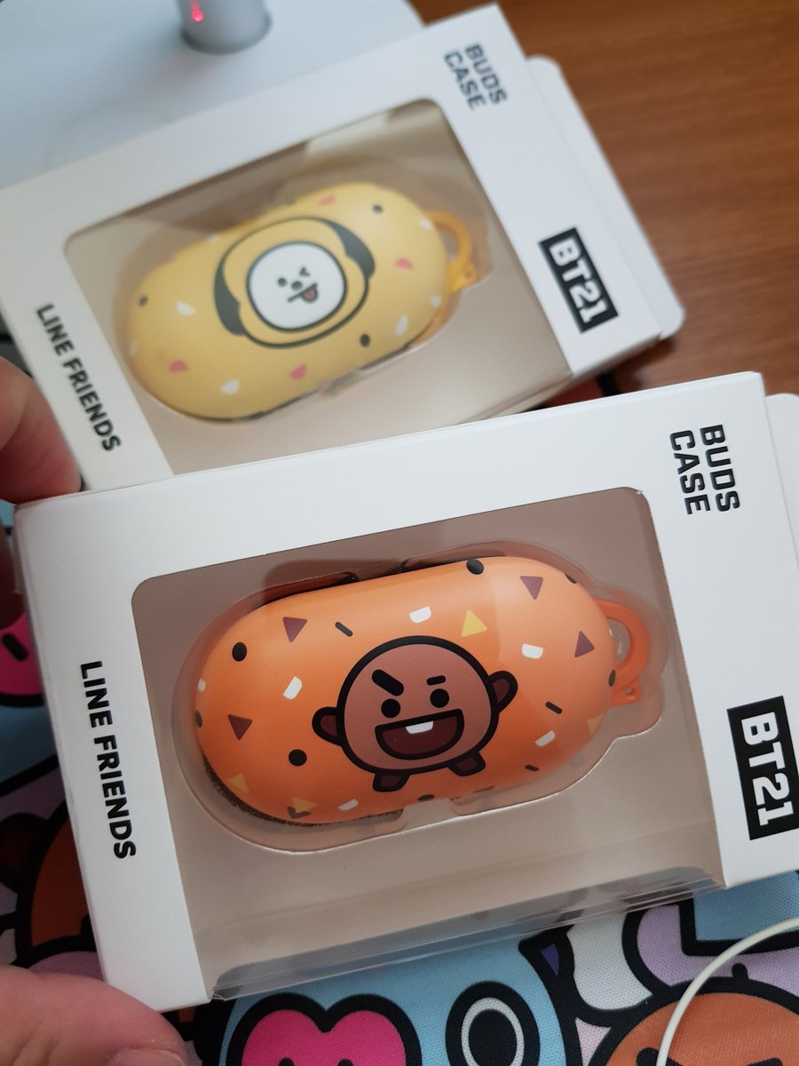 suoooooook's tweet photo. 귀염터지는
갤럭시 버즈 케이스💕💕
#BT21 @BTS_twt #슈키 https://t.co/cJVpRSX0E6