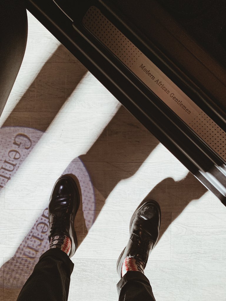 LangaMav's tweet photo. Honored to have been commissioned to design for @MINISouthAfrica’s newest limited edition CLUBMAN. Inspired by my name Langa and Isiqhaza from my tribe the Zulu. Find out more on https://t.co/d0YqBvpqRO #MiniModernAfricanGentlemen https://t.co/LcwYfitKTA