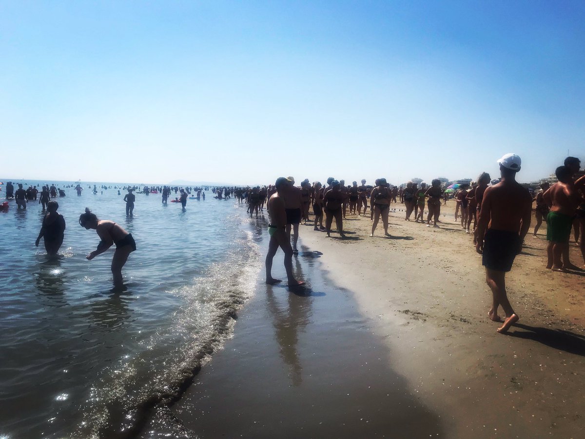 theduckinthetub's tweet photo. #estate #estate2019 #estateitaliana #iloveestate #italy #romagna #emiliaromagna #estateromagnola #igersemiliaromagna #igersromagna #picture #pictureday #picoftheday #pictureoftheday #picofday #photooftheday #summerphoto #beach #sun #spiaggia #theduckinthetub #riminibeach https://t.co/CutnJbYgGS