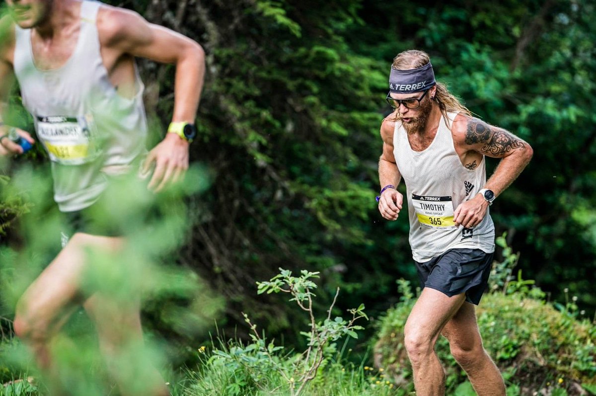 OutdoorsMagic's tweet photo. Former Western States 100 winner, Timothy Olson, at #InfiniteTrails race in the Alps. We've sent a team of 3 of our staff who lined up right alongside him at the start for the initial 15k race (ahead of the 125km relay). Their time: 2:11. Timothy Olson's: 1:17 😄
📷 @Talkultra https://t.co/xsY2i55pXg