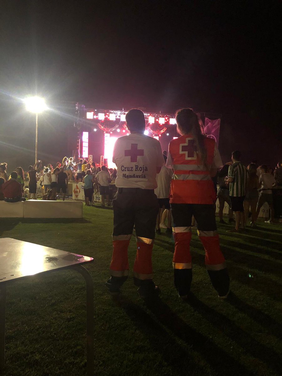 CREMendavia's tweet photo. Ayer varios voluntarios de nuestra asamblea fueron a echar una mano a los compañeros de Cruz Roja Ablitas en el #holikafestival https://t.co/tOK5Su082V