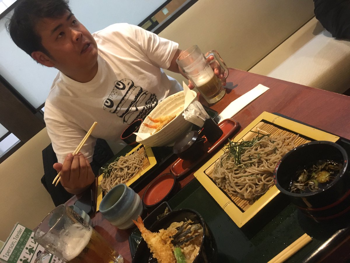怪魚ハンター山根兄弟 兄 Kimi お久しぶりです ハンバーガーtシャツ完売です 成田空港より怪魚ハンター山根兄弟出発します 怪魚ハンター山根兄弟 兄 Kimi お久しぶりです ハンバーガーtシャツ完売です 成田空港より怪魚ハンター山根兄弟出発します