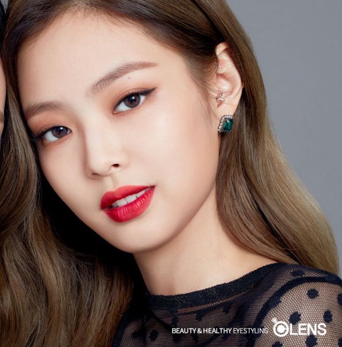 "I always carry a film camera in my bag. So when I see a moment that I want to remember, I always take a photo of it. I love exercising or looking for clothes or watching movies at home. Recently, I am using Netflix a lot" -  #JENNIE