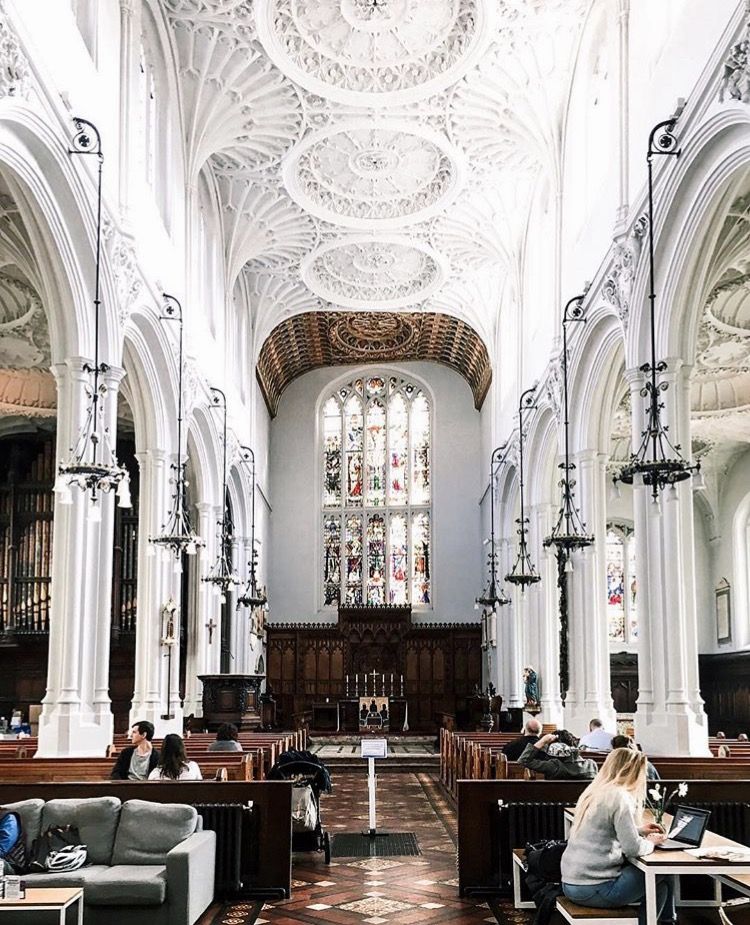Looking for more places to get your Luminary fix? We're telling you about amazing cafe's all across London during our #luminarystockistspotlight and this one may be the most stunning space in the bunch!! The wonderful <a href="/hostcafelondon/">Host Café</a> is located inside St. Mary Aldermary Church!