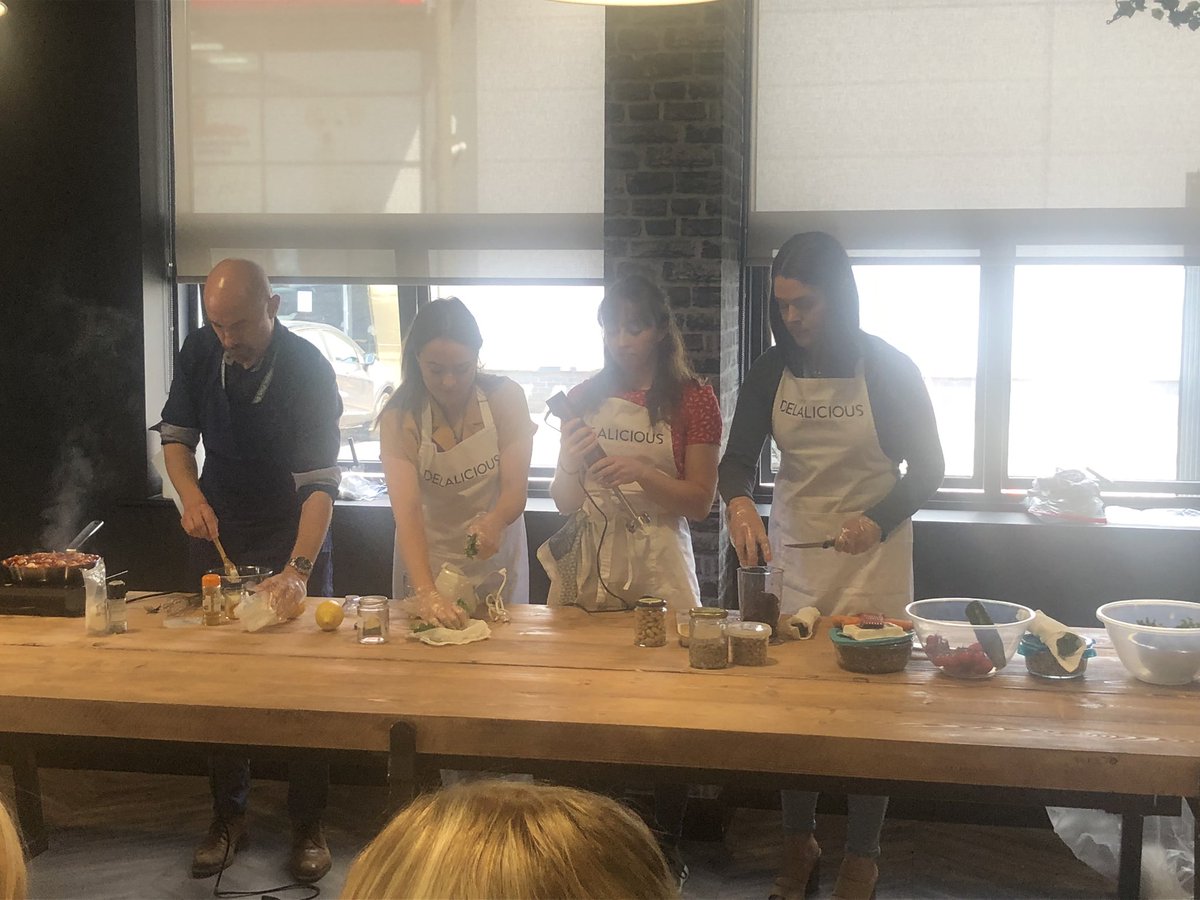 TTMEMMAJ's tweet photo. @TTMGroup empoloyees enjoying a super cookery demo from @delaliciousfood as #cookingiseasy #colourfulfood @PeptalkHQ https://t.co/xlpCb5TLp1
