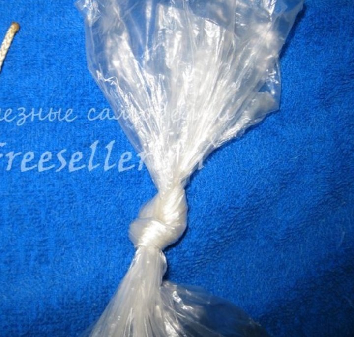 узел на целлофановом пакете. как завязать пакет. варианты завязывания пакетов. узелок на пакете. завязанный целлофановый пакет.