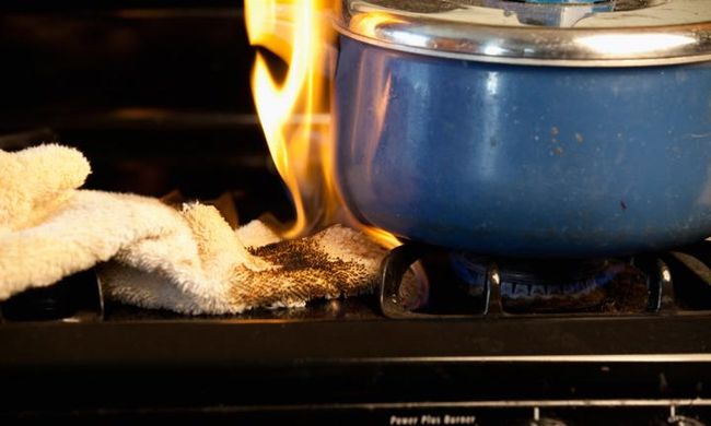 The safety of our residents is our top priority. We have set out top tips and general information into how you can prevent fires at home and maintain your heat and smoke detectors on our website. Take a look: ow.ly/oHhy50uNgBS
