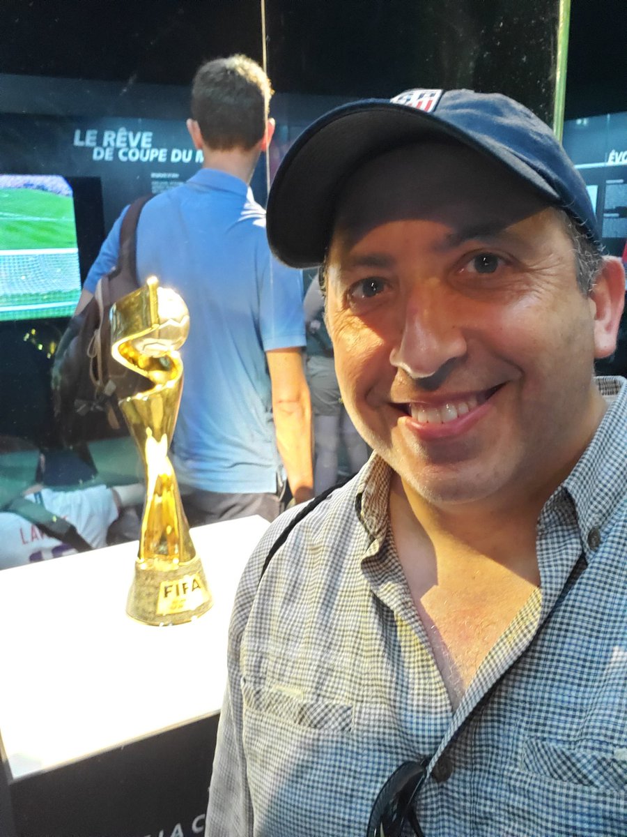 StuInSF's tweet photo. Why, hello pretty trophy!
#hyundaitruepassion
#fifamuseum
#FIFAWWC
#tourforfour
#USWNT
#ussoccer
@USWNT
@ussoccer https://t.co/uzQqraoKOs