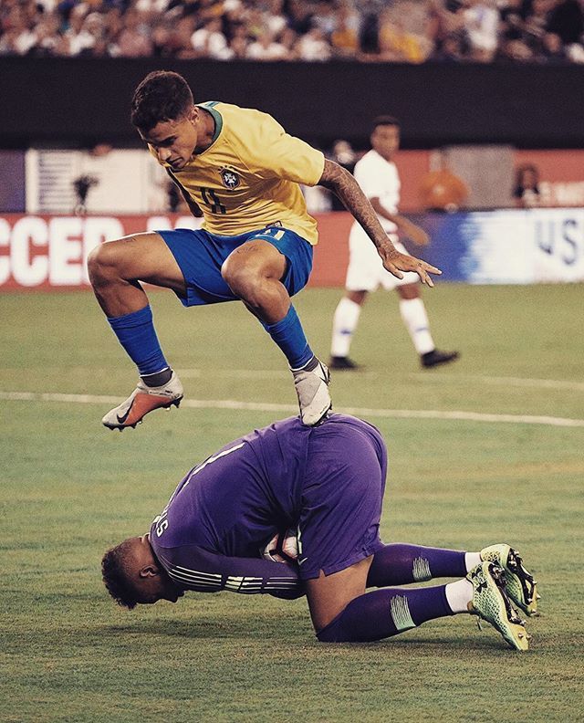 FcWeird's tweet photo. JUMP
Credit : #Unkwon
.
#WeirdFootballClub #WeirdFC #Football #Soccer https://t.co/bQpaNoT6j0 https://t.co/nFYOo63fOv